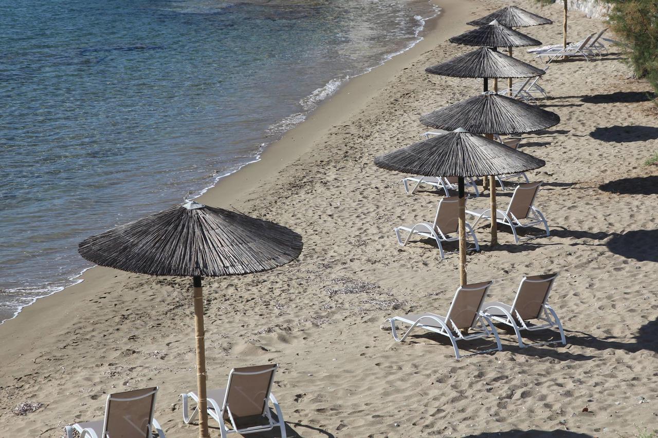 "Di Mare" Hotel & Suites Posidhonía Zewnętrze zdjęcie